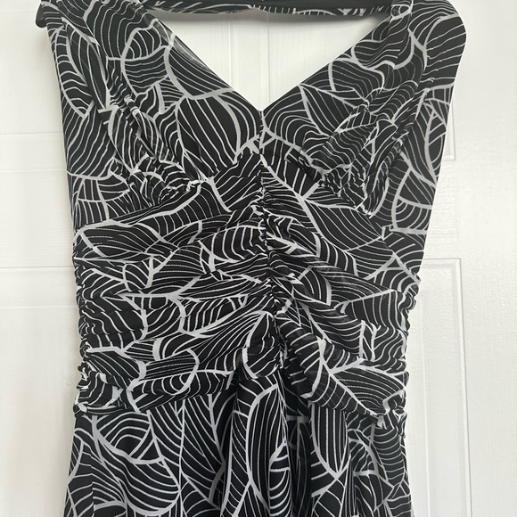 Halter top dress - Picture 3 of 6